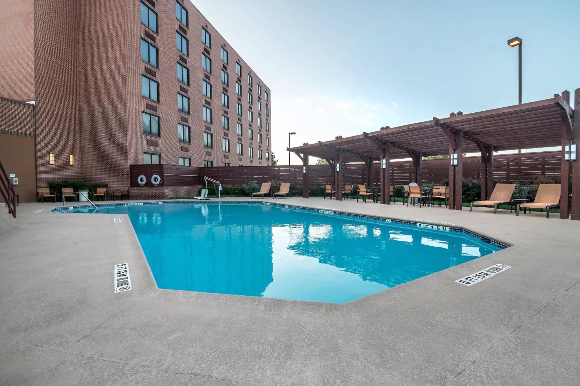 Courtyard By Marriott Кіллін Екстер'єр фото
