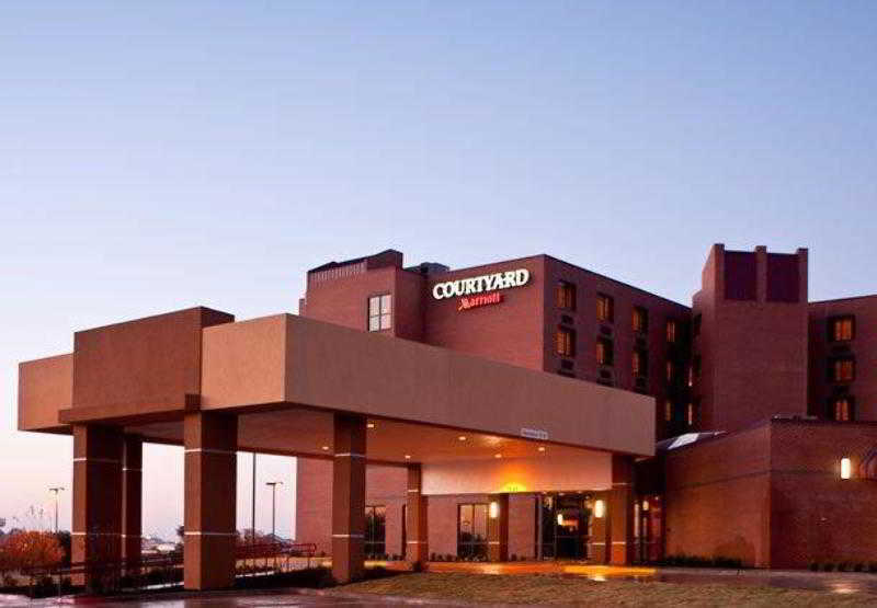Courtyard By Marriott Кіллін Екстер'єр фото